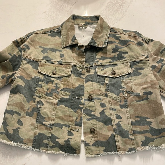 Free People Camo Denim Jacket size XS - Picture 3 of 16